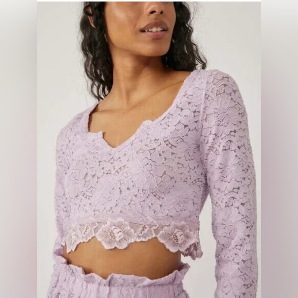 Free People Cloud Cropped Lace Top. Size XL